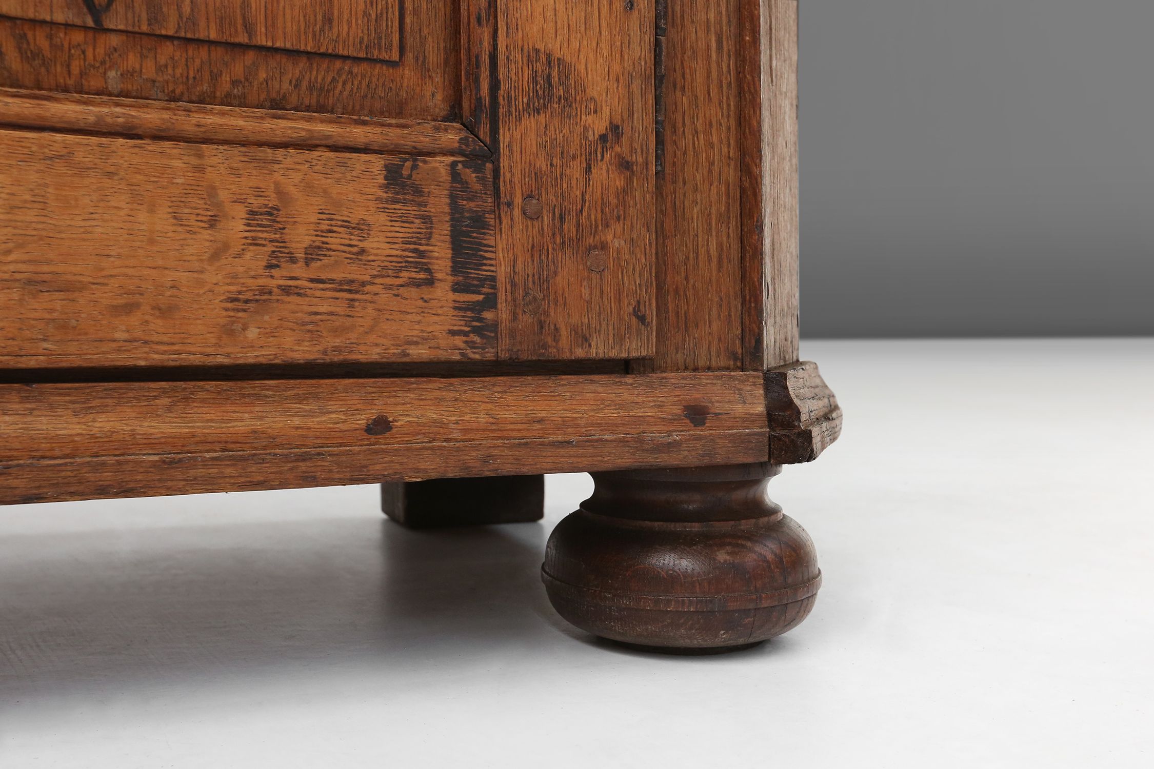 Early 18th Century Vitrine Cabinet in oak with original glass windows, Germanythumbnail